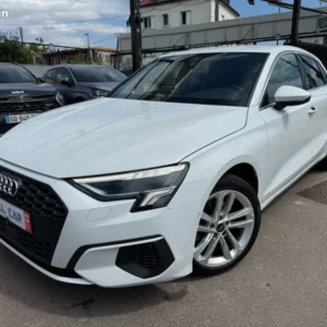 Audi A3 blanche 2022