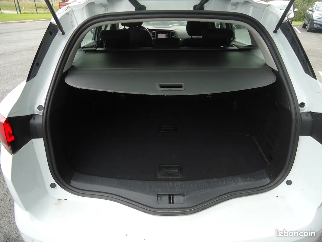 Renault MEGANE IV ESTATE 1.5 BLUE DCI 115CH BUSINESS -21N