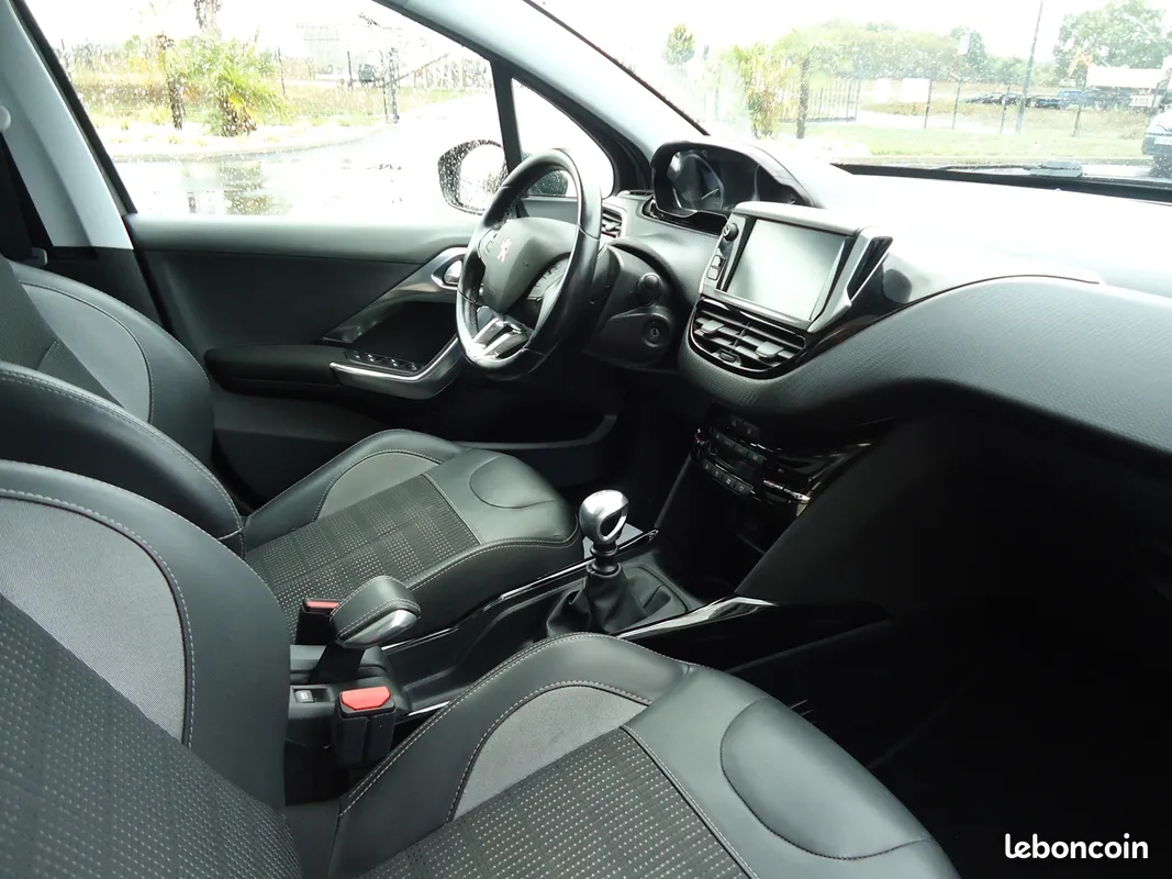 Peugeot 2008 1.5 BLUEHDI 100CH E6.C ALLURE