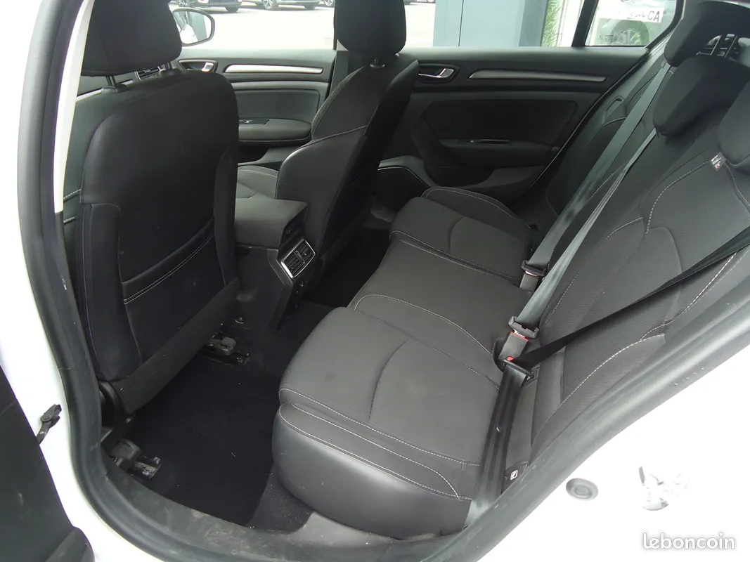 Renault MEGANE IV ESTATE 1.5 BLUE DCI 115CH BUSINESS -21N
